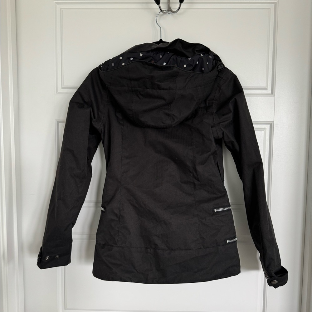 Burton Black Ski & Snow Jacket Sleek Zip-Up Design Size XS - Picture 2 of 4